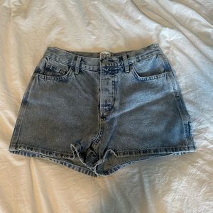 Urban Outfitters BDG Jean shorts/Size 26